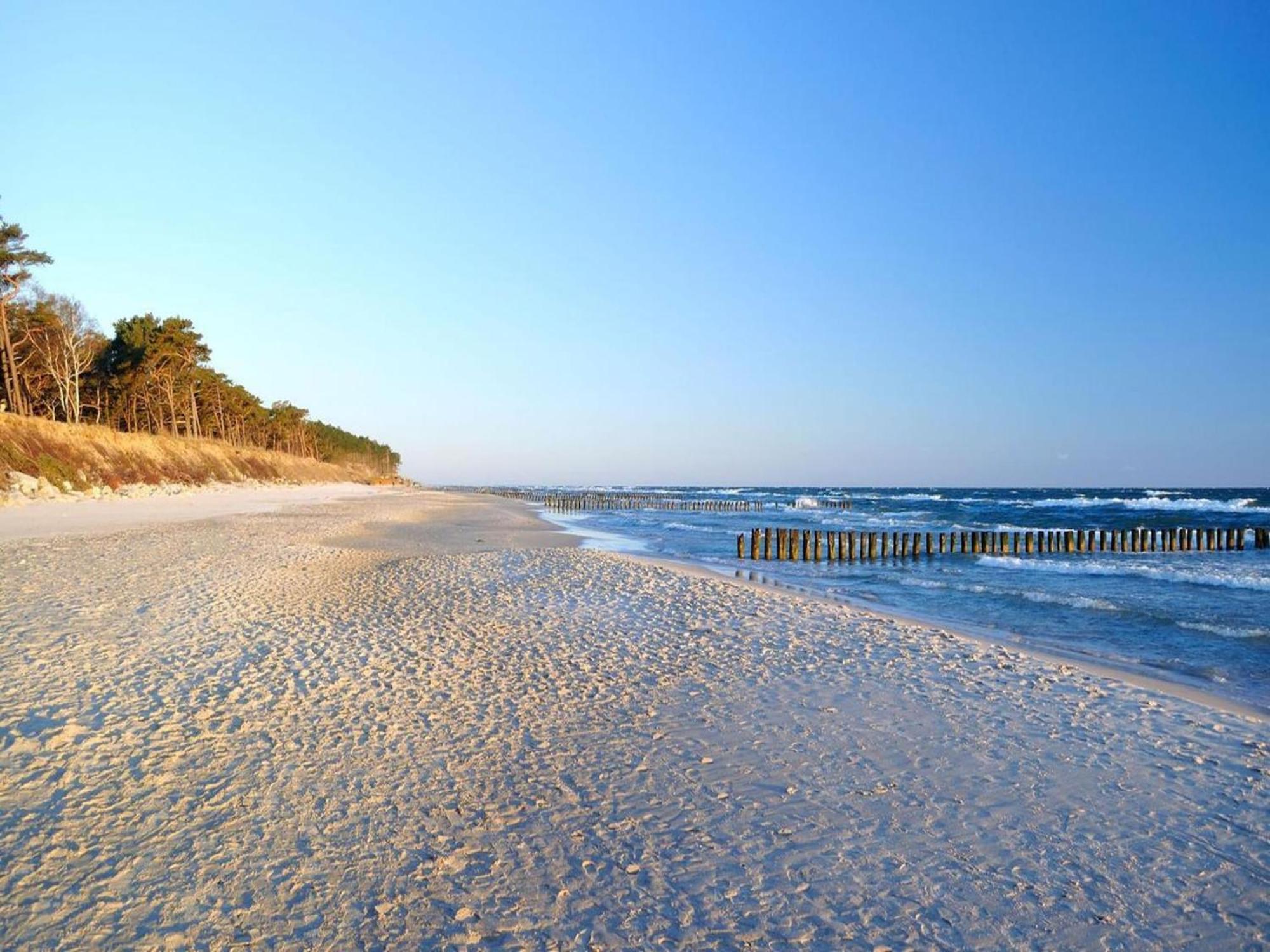 Spacious Holiday Homes Near The Beach In Pobierowo Exterior foto
